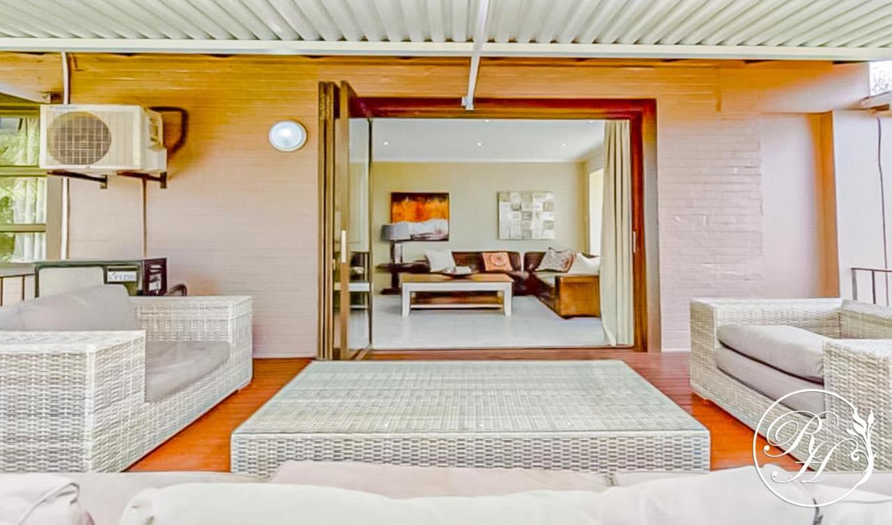 Апартаменты Roseland House Self Catering Дурбан Экстерьер фото